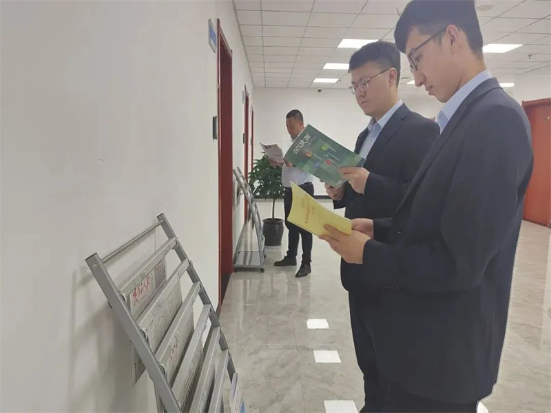 陕煤集团榆北选煤分公司：“主题教育”到身边 下层宣讲“接地气”（2）.jpg